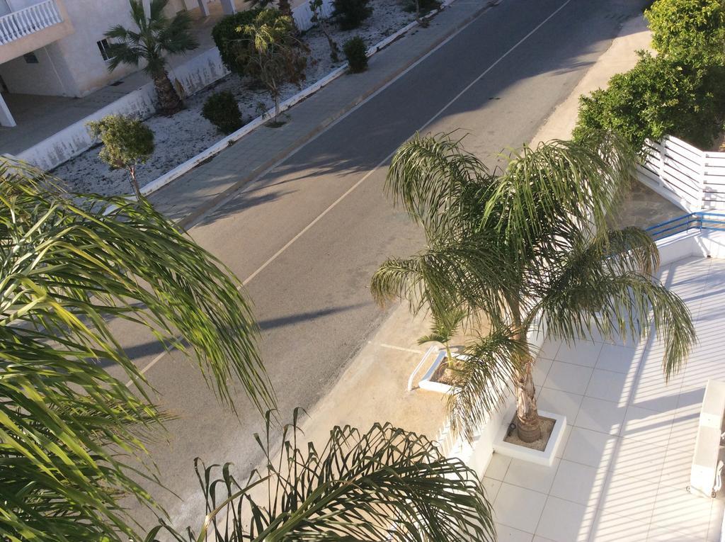 Aphentrika Apartments Protaras Exteriör bild