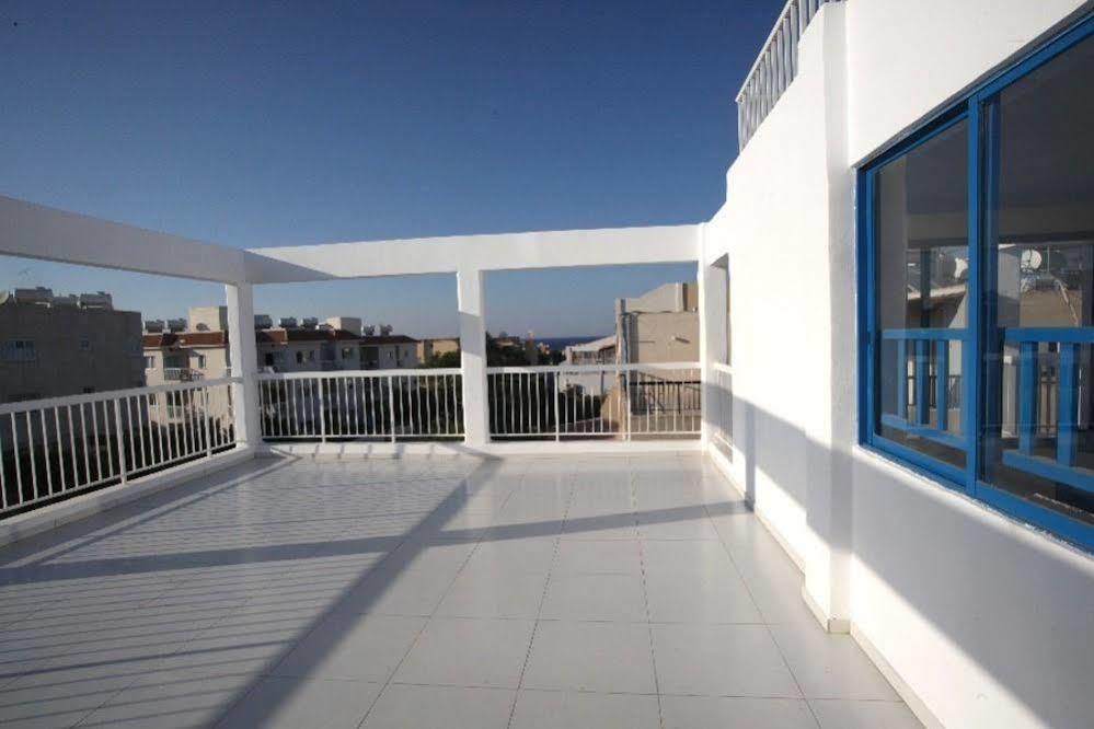Aphentrika Apartments Protaras Exteriör bild